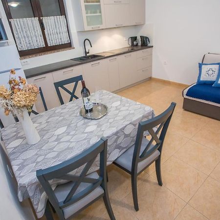 Apartment Ivan 2 Funtana Exterior foto